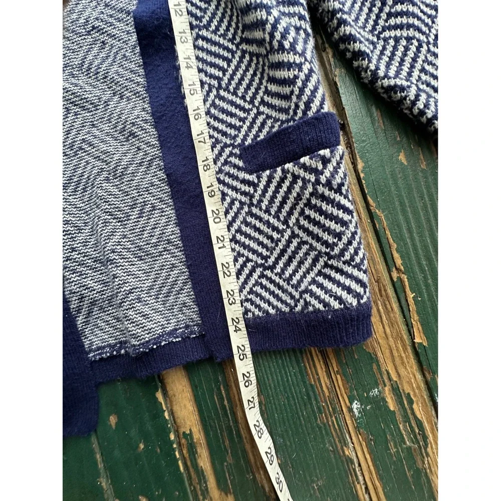 Vintage Knitmakers Navy Blue White Geometric Basketweave Cardigan Sweater Pocket